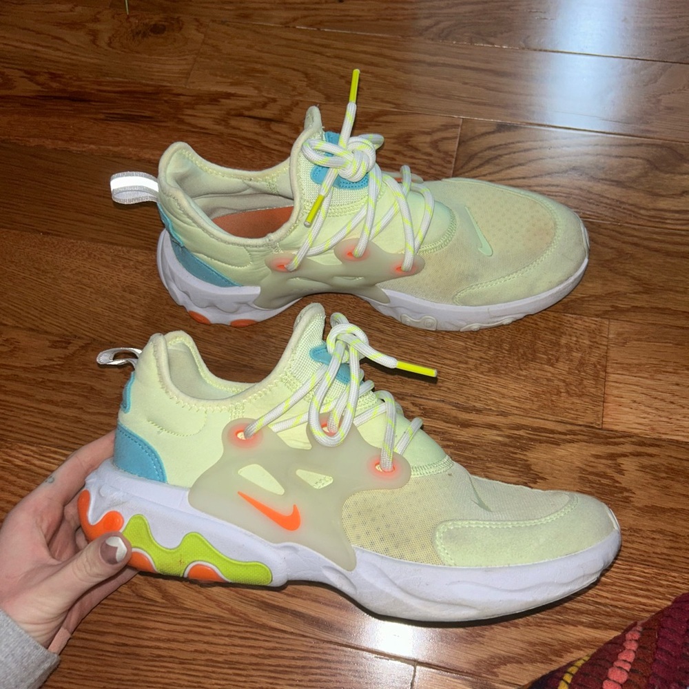 Nike Sneakers